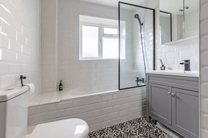 Family Bathroom- click for photo gallery